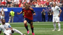 Tây Ban Nha thắng Áo 3-0, Oyarzabal ghi hai bàn, Cucurella hỗ trợ hai pha kiến tạo