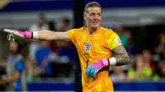 Bài tweet 2012 của thủ môn Jordan Pickford được tái lan truyền, trong đó anh mong bố mẹ lắp Sky TV
