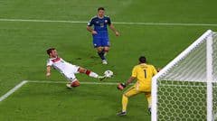 Götze đánh giá Messi: Chủ yếu di chuyển nhẹ nhàng, nhưng khi có bóng không ai sánh kịp