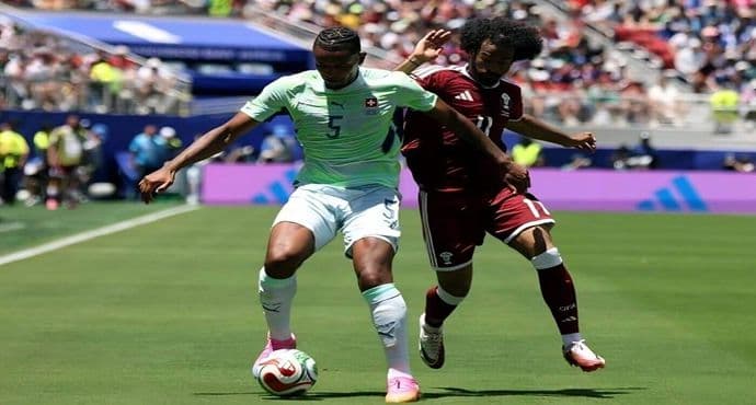 Qatar và Thụy Sĩ hòa 1-1, Houshi ghi bàn quyết định vào phút 94
