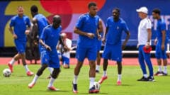 RMC: Mbappé vẫn còn đau mắt cá chân, phải luyện tập riêng trước buổi tập của tuyển Pháp