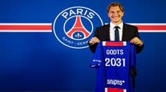 Paris Saint-Germain ký hợp đồng với tiền đạo 21 tuổi Mika Godts, tổng phí chuyển nhượng 55 triệu euro