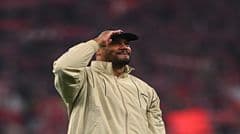 Falk: Kompany chúc mừng sinh nhật Sebari sau trận Champions League, đóng góp quan trọng trong đàm phán chuyển nhượng