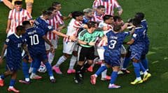 Longás phản hồi về các quyết định trọng tài trong trận Pháp – Paraguay