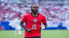 Tottenham sẵn sàng xem xét đề xuất về Spence, Inter Milan tỏ quan tâm