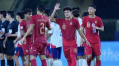 Cựu tiền đạo Thái Lan chỉ trích phong độ của "Voi chiến" sau chiến thắng 5-0 trước Lào