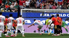 Bỉ hòa 0-0 trước Iran sau khi thi đấu 10 người; Beiranvand không ngăn cản bàn thắng, Taremi bị từ chối và nhận thẻ đỏ