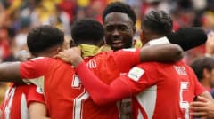 Thụy Sĩ thắng Colombia 4-3 trong loạt sút luân lưu, D. Sánchez và Cucho không ghi bàn