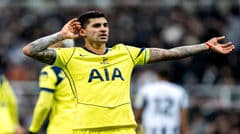 Fabrizio Romano: Inter tiếp tục theo đuổi Romero, Barcelona là đối thủ chính