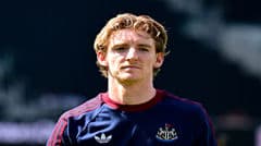 Gordon kể về việc đá penalty: Tôi tìm Kane khắp nơi, khi thấy anh ấy không có trên sân tôi đã rất phấn khích