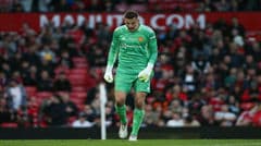 Stuttgart xem xét mượn thủ môn Vitek của Manchester United