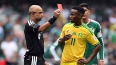 Trận khai mạc Mexico vs Nam Phi có 3 thẻ đỏ, xếp thứ 2 trong lịch sử World Cup
