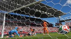 Đội tuyển Đức ghi ít nhất một bàn trong mỗi trận World Cup liên tiếp, chuỗi dài nhất kể từ năm 1954