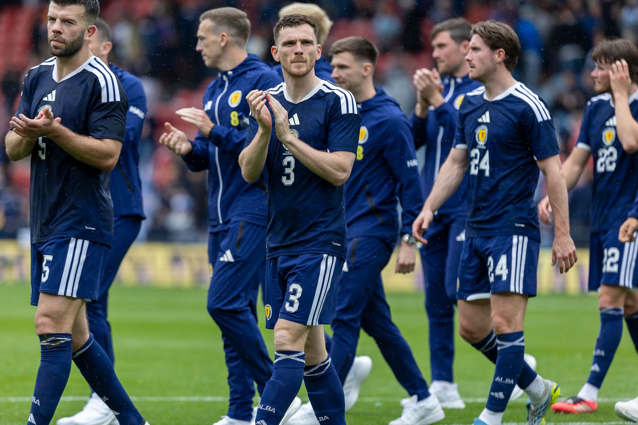 Đội hình xuất phát của Scotland tại World Cup có độ tuổi trung bình là 29 năm và 87 ngày, thấp nhất kể từ trận đấu với Brazil tại World Cup 1990 Đội hình xuất phát của Scotland tại World Cup có độ tuổi trung bình là 29 năm và 87 ngày, thấp nhất kể từ trận đấu với Brazil tại World Cup 1990