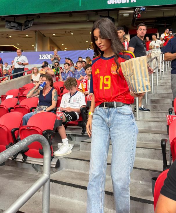 Yamal ghi bàn đầu tiên tại World Cup, còn công khai “phát cẩu lương”: “Cô gái của tôi!”