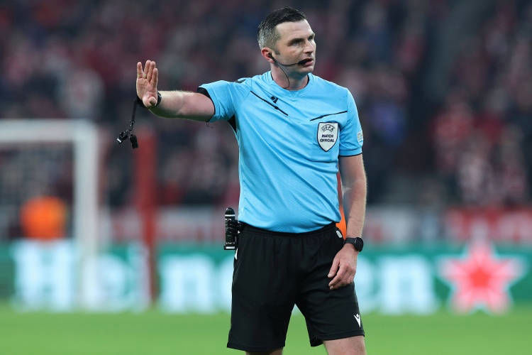 The Times: Oliver lỡ cơ hội bắt chính trận chung kết World Cup, trọng tài Argentina Tello cũng bị loại ​