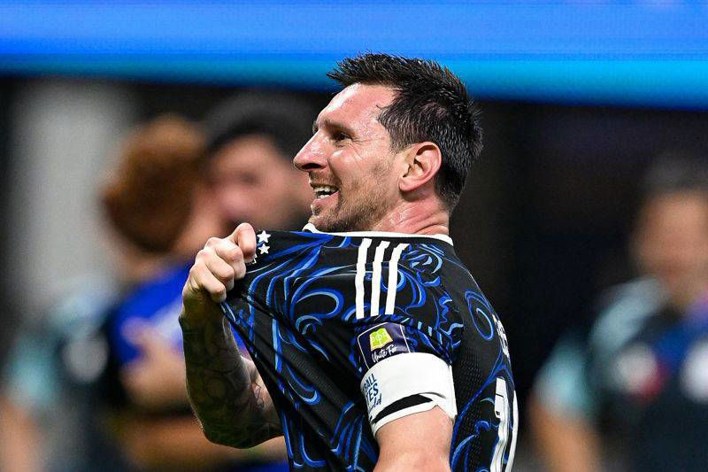 ​Messi: Chúng tôi không thể thua tuyển Anh, nếu thua sẽ có người nói những điều ngớ ngẩn