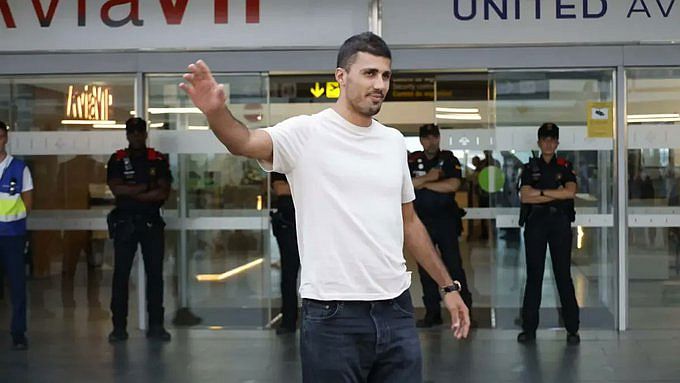 Rodri: Giấc mơ khoác áo Barca, sẵn sàng chiến đấu vì Champions League Rodri: Giấc mơ khoác áo Barca, sẵn sàng chiến đấu vì Champions League