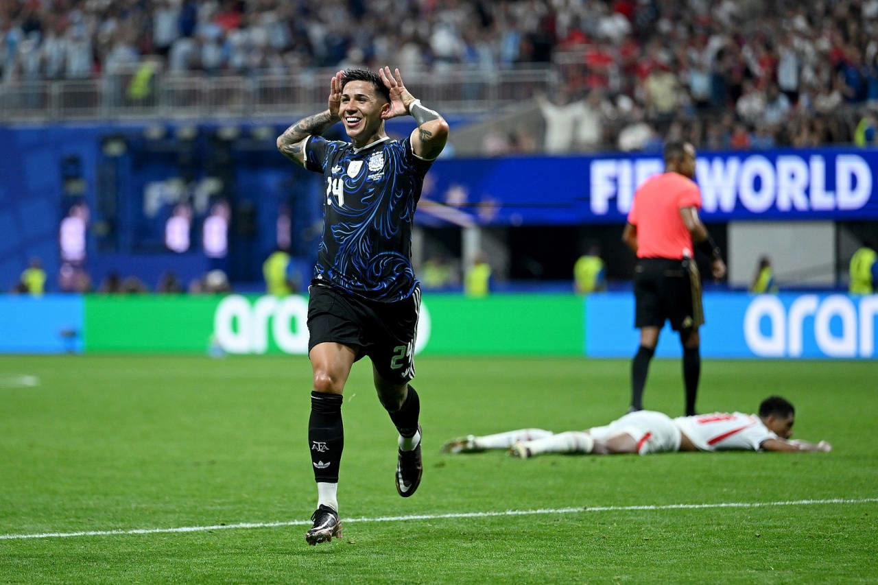 Anh 1-2 Argentina | Messi cú đúp kiến tạo, Argentina ngược dòng ngoạn mục ở phút cuối Anh 1-2 Argentina | Messi cú đúp kiến tạo, Argentina ngược dòng ngoạn mục ở phút cuối