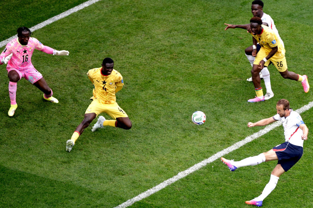 Bế tắc! Anh 0-0 Ghana, Kane sút trượt khung thành trống, Anh dứt điểm 19 lần - 4 trúng đích, Ghana 2 lần - 1 trúng đích