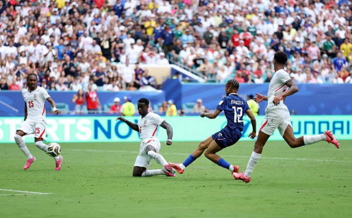 RÚT NGẮN CÒN 2 BÀN TRONG 6 PHÚT! Mbappe kiến tạo cho Barcola ghi bàn, Pháp rút ngắn tỉ số xuống 2-4 trước Anh RÚT NGẮN CÒN 2 BÀN TRONG 6 PHÚT! Mbappe kiến tạo cho Barcola ghi bàn, Pháp rút ngắn tỉ số xuống 2-4 trước Anh