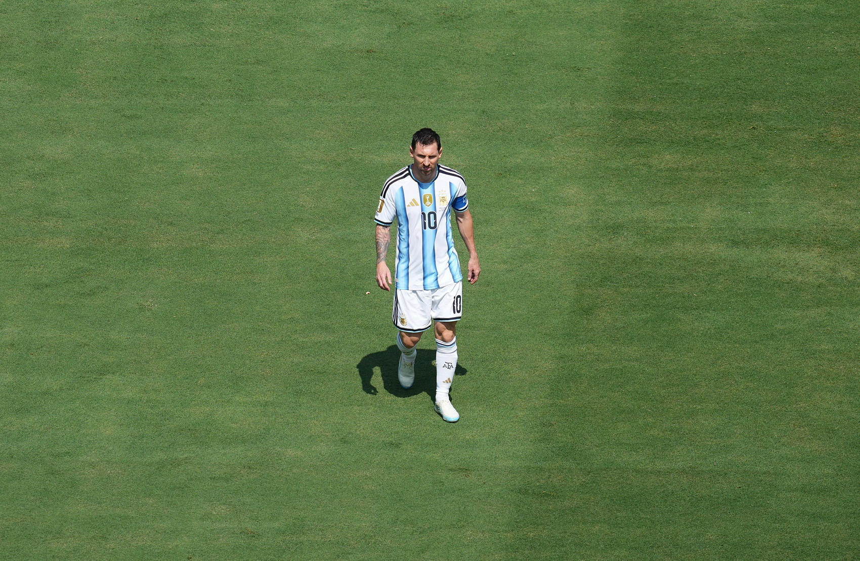 Điệu nhảy cuối cùng! Messi (39 tuổi) không thể bảo vệ chức vô địch, 6 kỳ World Cup: 1 chức vô địch, 2 lần á quân – đứng thứ 2 danh sách ghi bàn và số 1 kiến tạo mọi thời đại