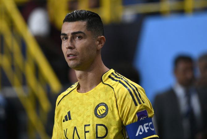 Ronaldo có tên trong danh sách Al Nassr, sẽ cùng đội đến sân của Al Riyadh Ronaldo có tên trong danh sách Al Nassr, sẽ cùng đội đến sân của Al Riyadh