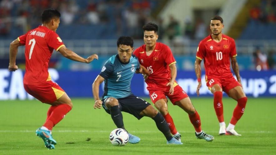 GROUP A: VIETNAM 0-0 SINGAPORE GROUP A: VIETNAM 0-0 SINGAPORE