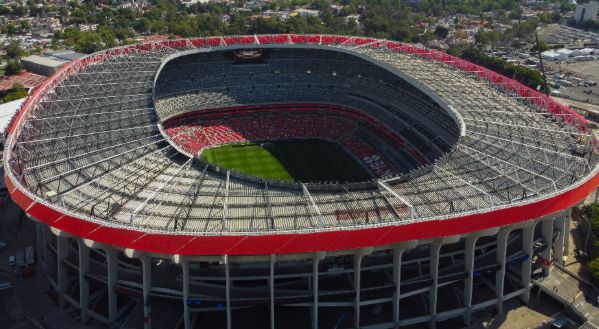 Người biểu tình Mexico phong tỏa lối vào chính của sân vận động tổ chức trận khai mạc World Cup Người biểu tình Mexico phong tỏa lối vào chính của sân vận động tổ chức trận khai mạc World Cup