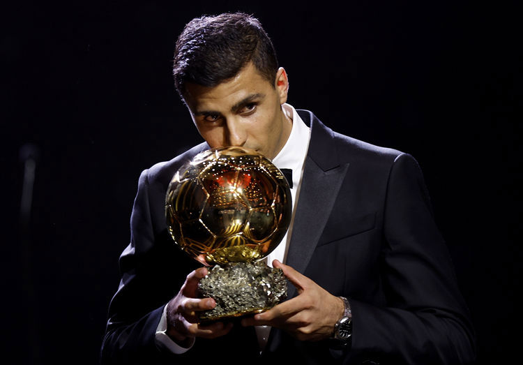 Làm sao tìm "Rodri mới"? Man City bán người gây lo ngại Làm sao tìm