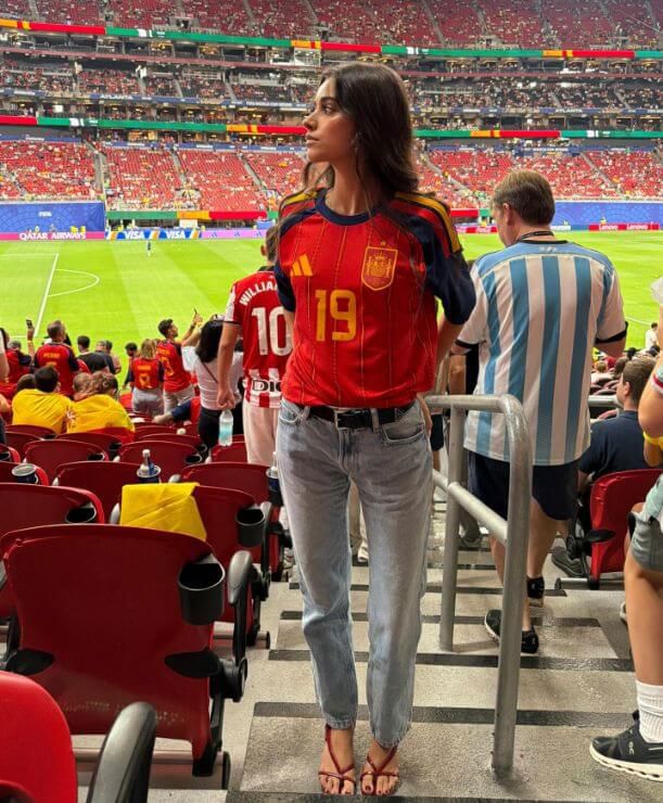 Yamal ghi bàn đầu tiên tại World Cup, còn công khai “phát cẩu lương”: “Cô gái của tôi!”