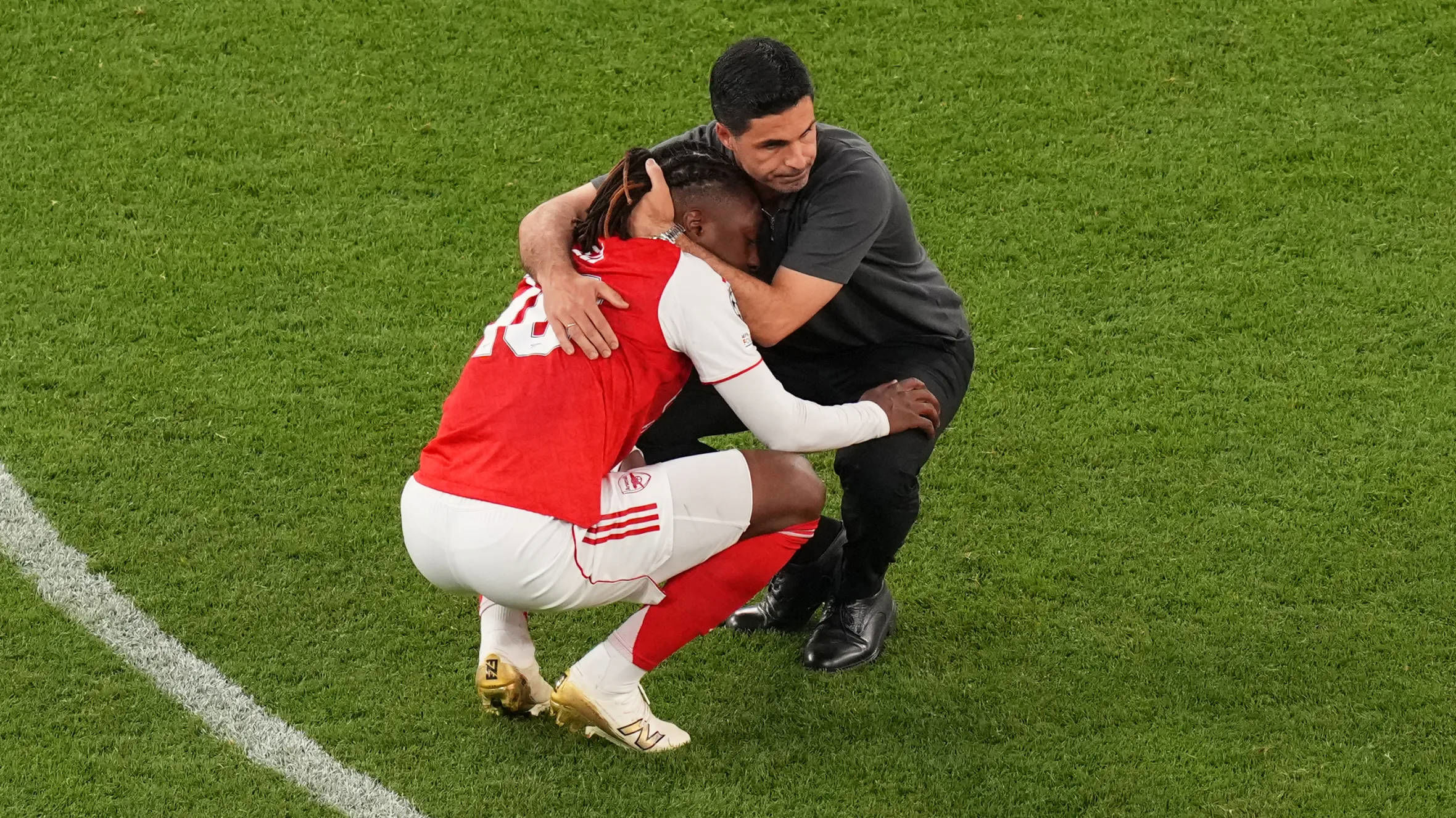 Bảo vệ thành công chức vô địch Champions League! Paris Saint Germain đánh bại Arsenal trên loạt sút luân lưu