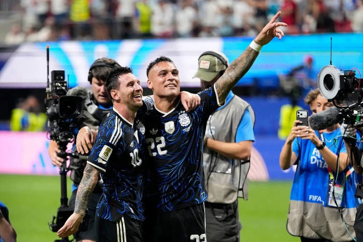 Anh 1-2 Argentina | Messi cú đúp kiến tạo, Argentina ngược dòng ngoạn mục ở phút cuối Anh 1-2 Argentina | Messi cú đúp kiến tạo, Argentina ngược dòng ngoạn mục ở phút cuối
